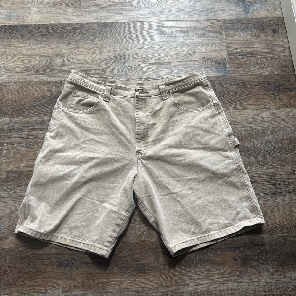 Wrangler Tan Cargo Shorts Relaxed Fit